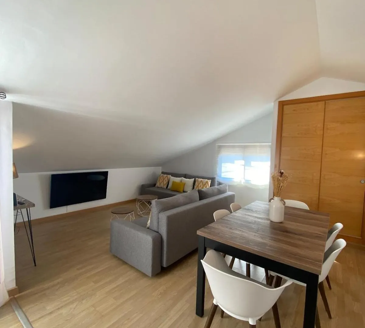 Atico Tipo Loft En Primera Linea De Playa Almayate Alto 0*,  Spanien