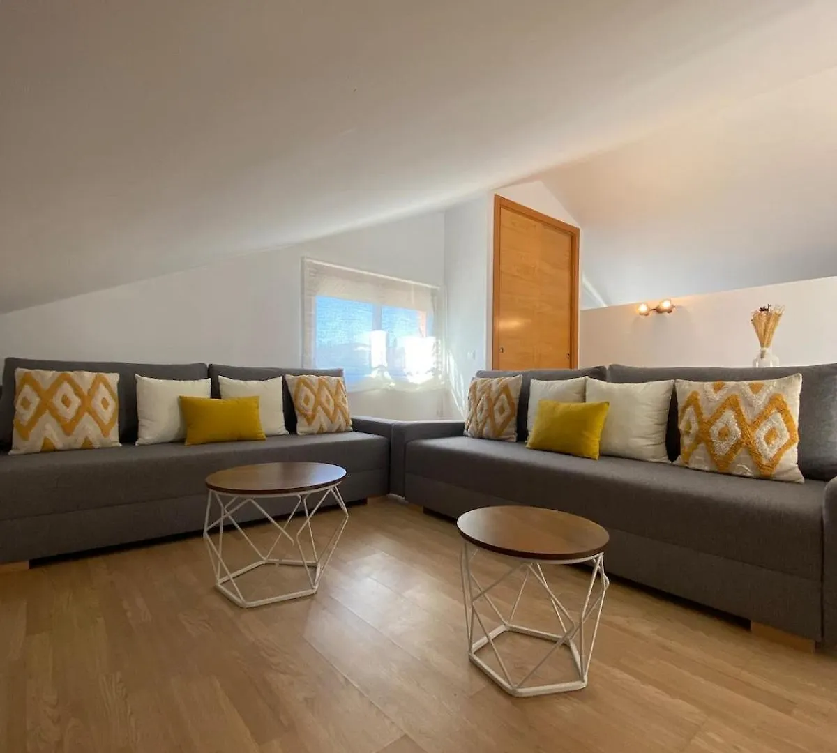 Atico Tipo Loft En Primera Linea De Playa elérhetőségei